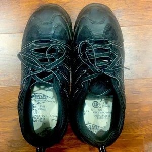 Non Metal steel toe boots